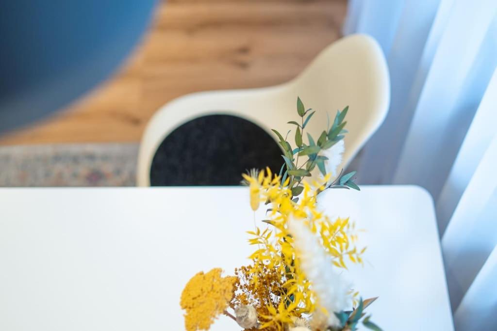 אוגסבורג Apartment Mit Balkon Und Privatparkplatz מראה חיצוני תמונה
